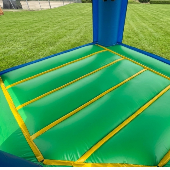 Zoom of the bounce area of the Beyond Tent Marineland bounce house. 